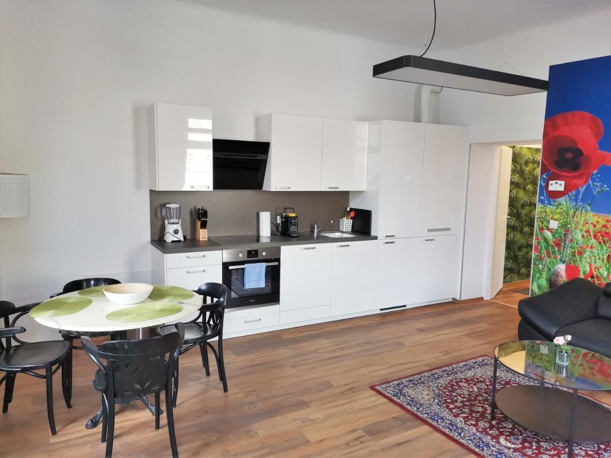 Studio & Apartments Near Reumannplatz Wien Eksteriør bilde